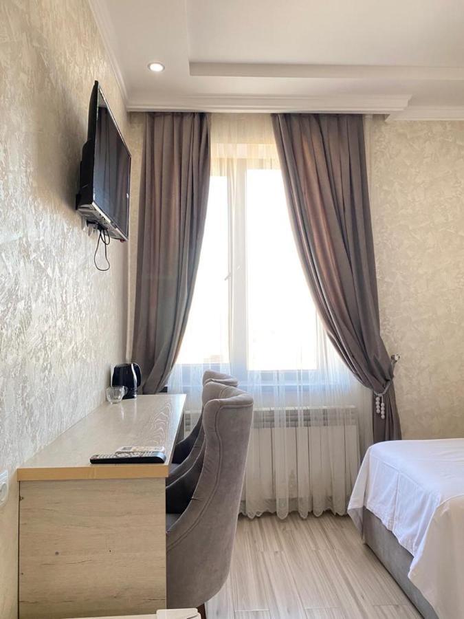 Comfort Hotel Turkistan Eksteriør billede