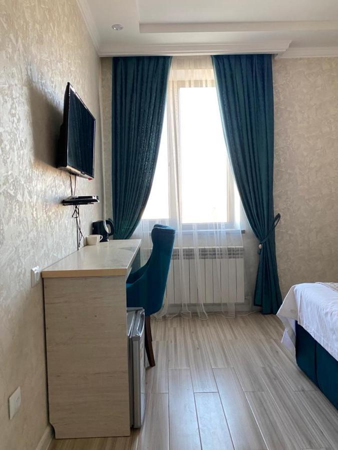 Comfort Hotel Turkistan Eksteriør billede