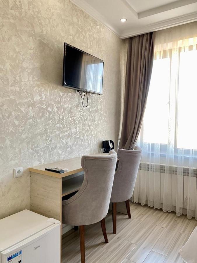 Comfort Hotel Turkistan Eksteriør billede