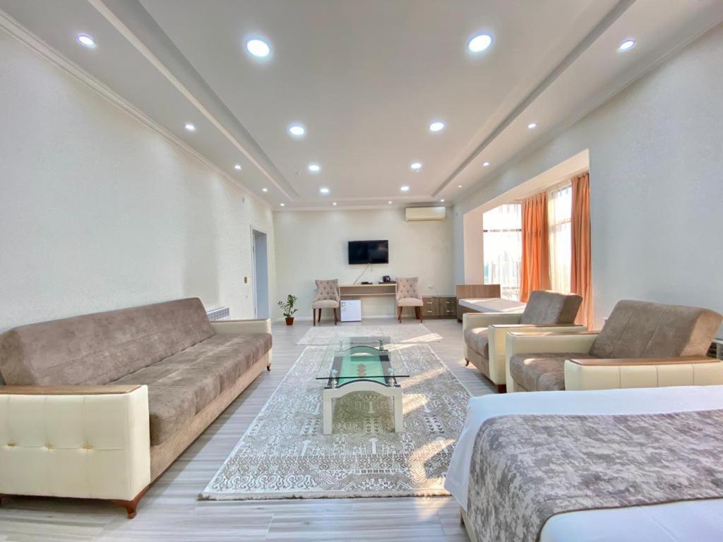 Comfort Hotel Turkistan Eksteriør billede
